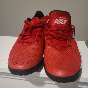 Nike Team Hustle Quick 2 Boys Basketball Sneakers In University Red Size 4.5Y